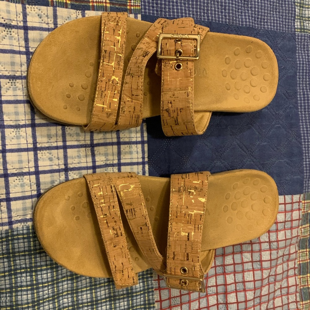 Vionic Skylar Cork Size 9 Wide